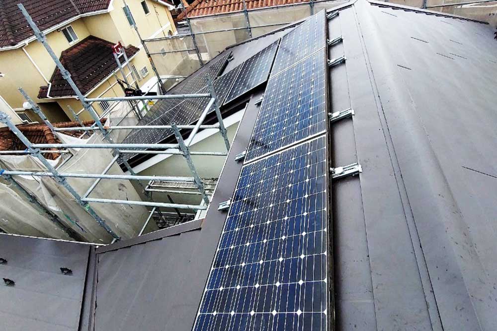 施工後の太陽光発電システム