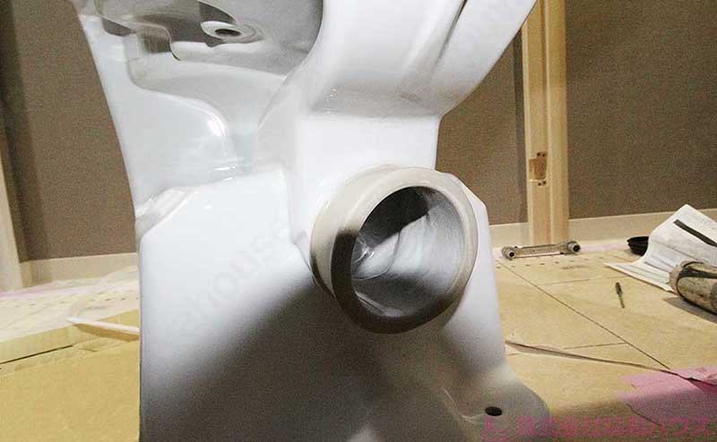 便器側の排水口