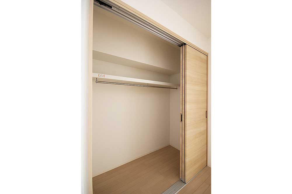 施工後のリビング収納