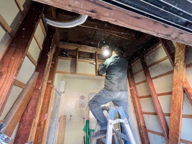 既存の浴室解体