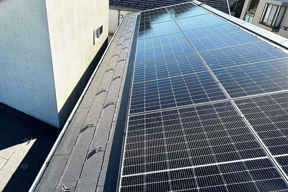 設置後の太陽光パネル