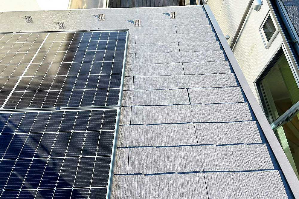 設置後の太陽光パネル