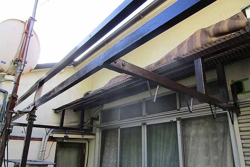 ベランダ鉄部手摺りの上塗り作業完了