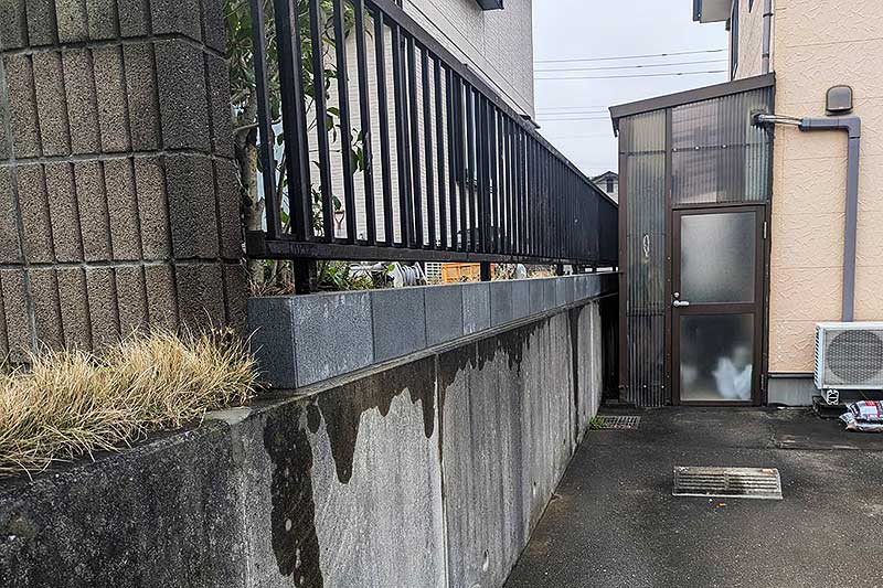 傾き補修・フェンス設置が完了した擁壁