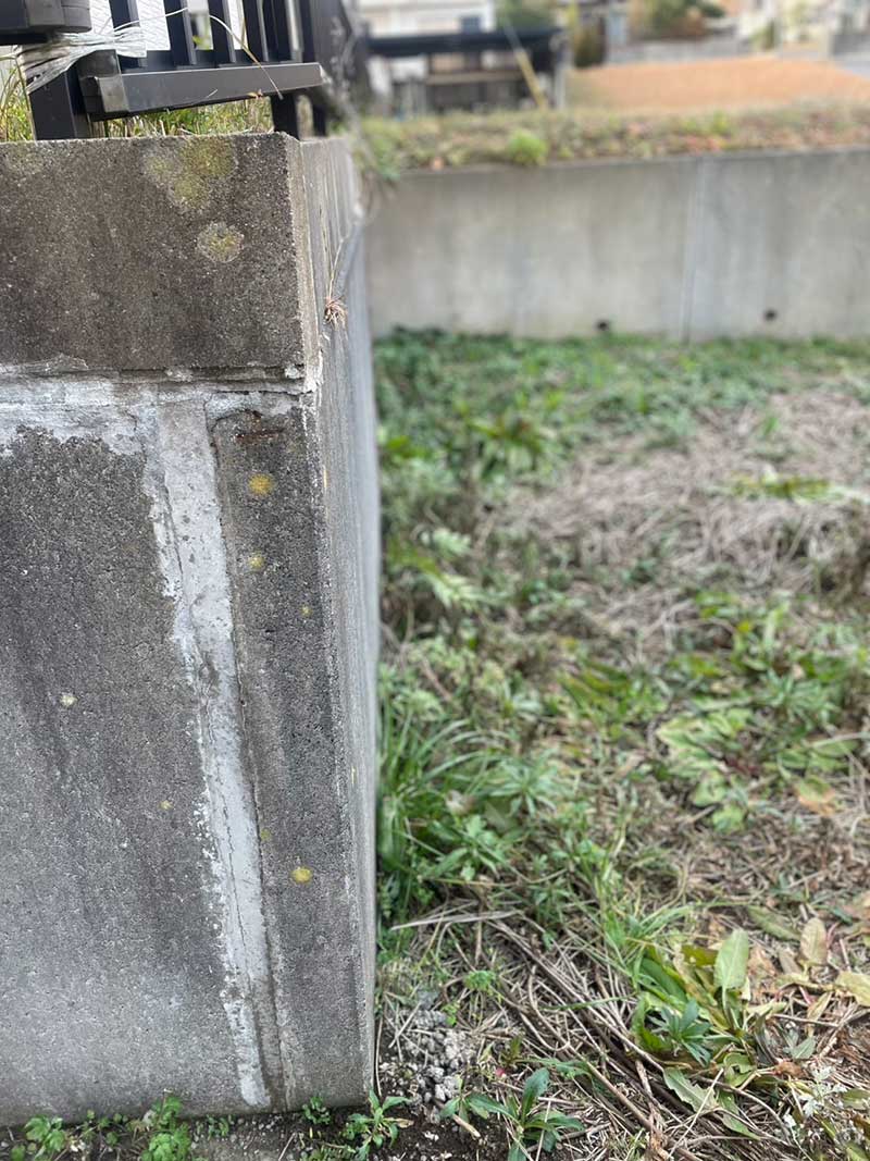 既存擁壁の補修跡