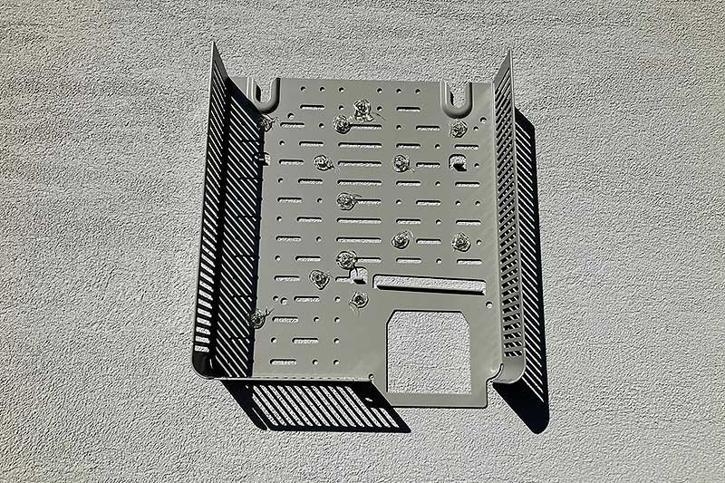 パワーコンディショナ受け金具