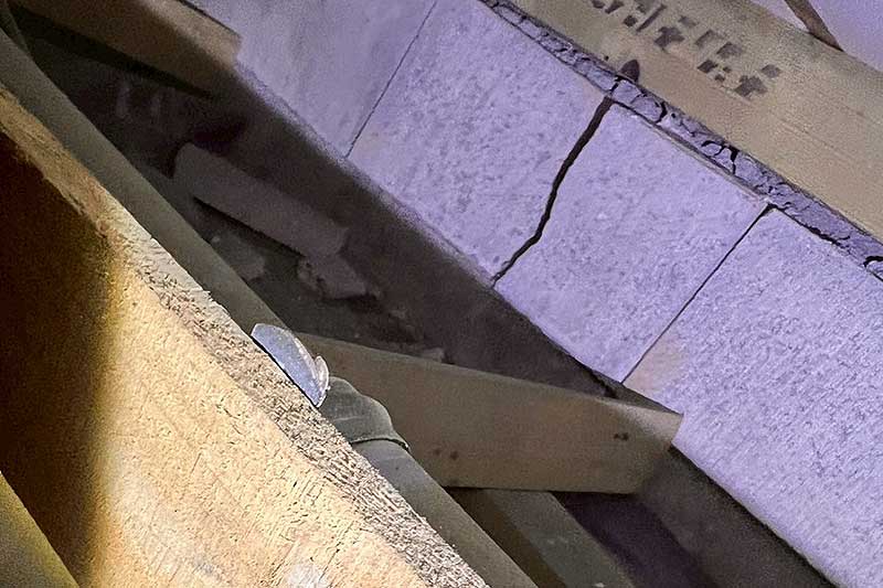 床下基礎の割れ