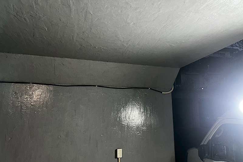 地下車庫・擁壁車庫の補強剤塗布完了