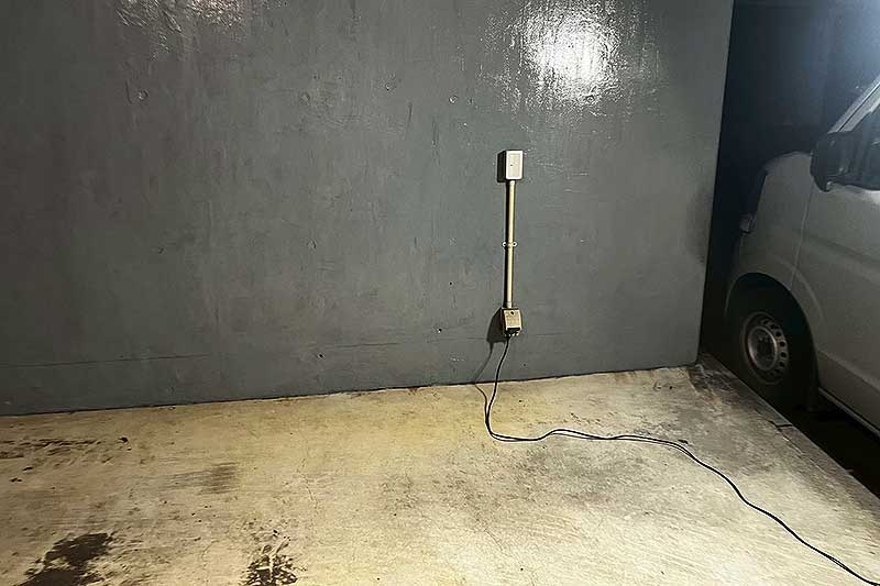 地下車庫・擁壁車庫の補強剤塗布完了