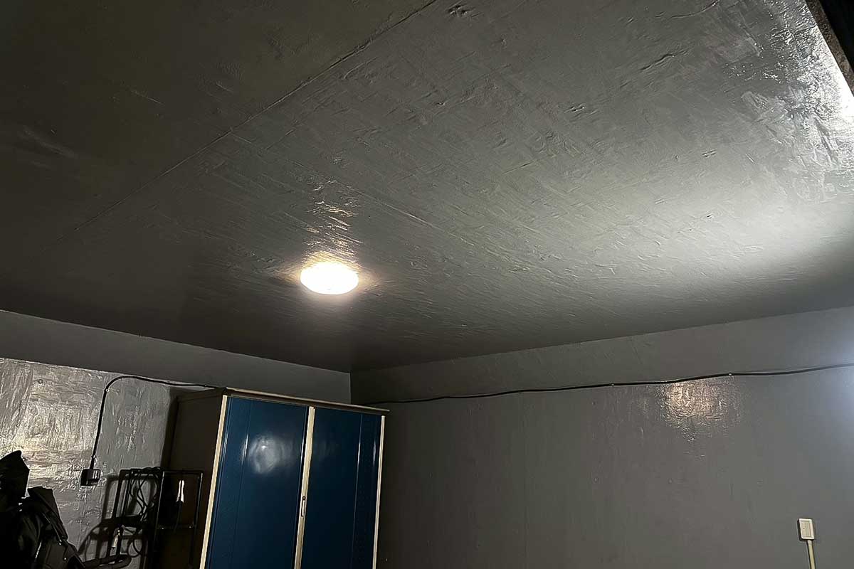 地下車庫・擁壁車庫の補強剤塗布完了