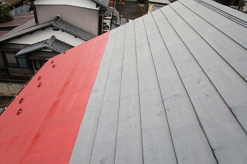 屋根の下塗り塗装