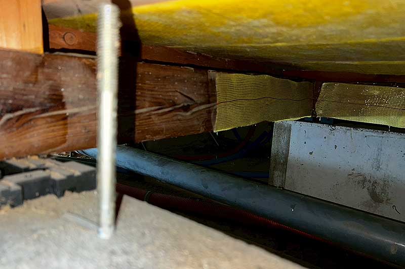 アラミド繊維を張り込んでタフロンウッドを塗布