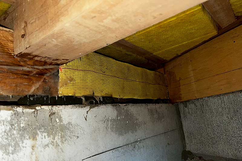 アラミド繊維を張り込んでタフロンウッドを塗布