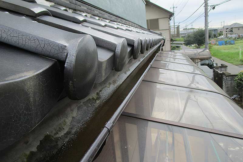 既存の下屋根の雨樋