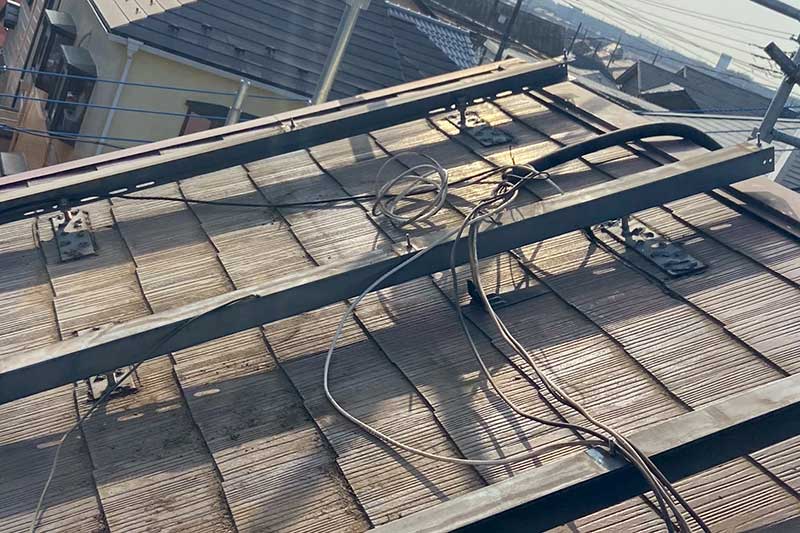 太陽光パネルを取り外した屋根