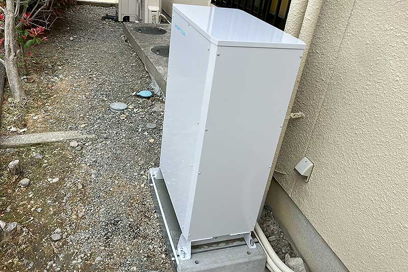 設置後の蓄電池スマートスター右側
