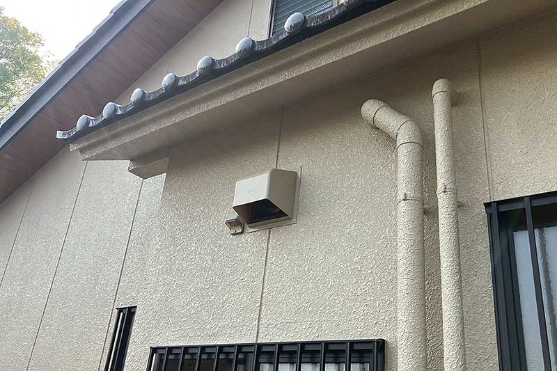 パワコン設置前の外壁