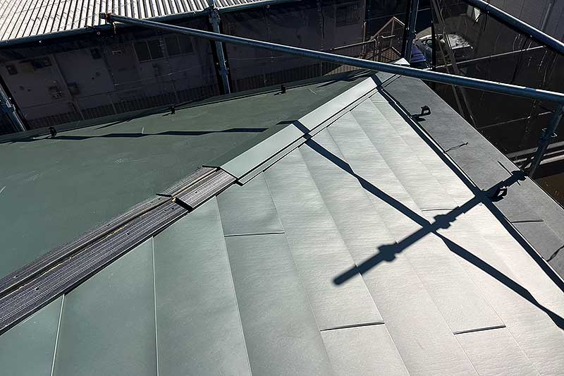 エコランバー・棟板金の取付け