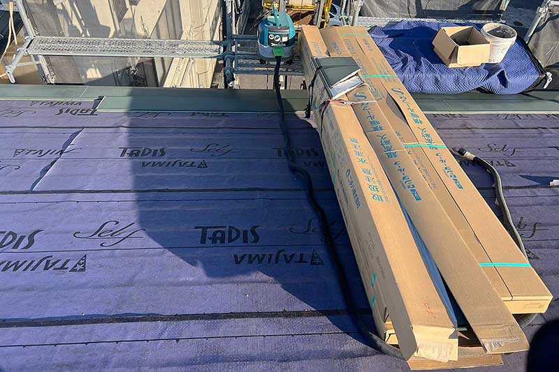 ガルバ材張り込み