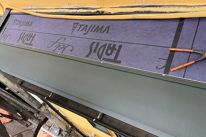 ガルバ材張り込み