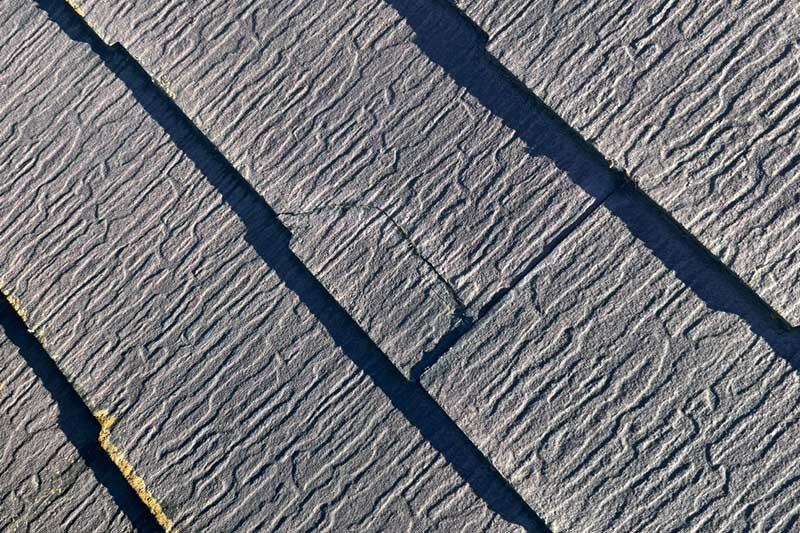 既存スレート屋根の割れ箇所