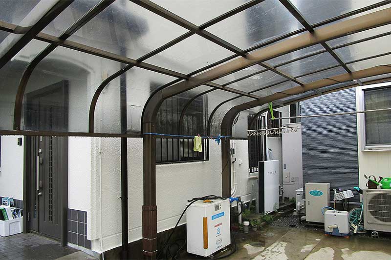 塗装後の外壁・カーポート鉄部