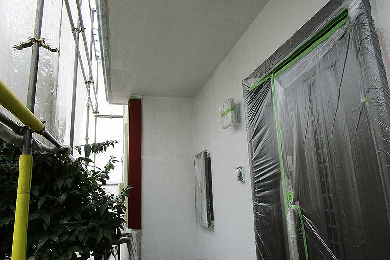 外壁の下塗り作業完了