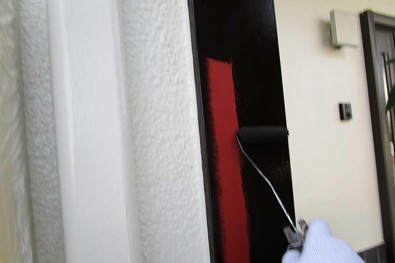 カーポート鉄部上塗り塗装作業