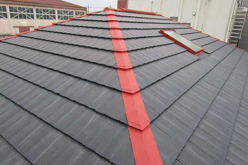 屋根棟板金の錆止め塗装