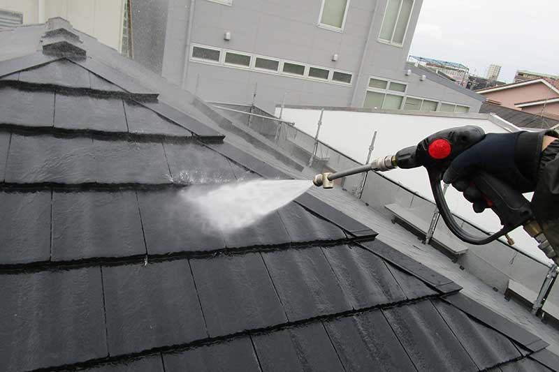 屋根の高圧洗浄