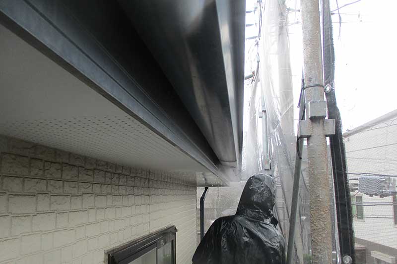 外壁2階部分の高圧洗浄作業