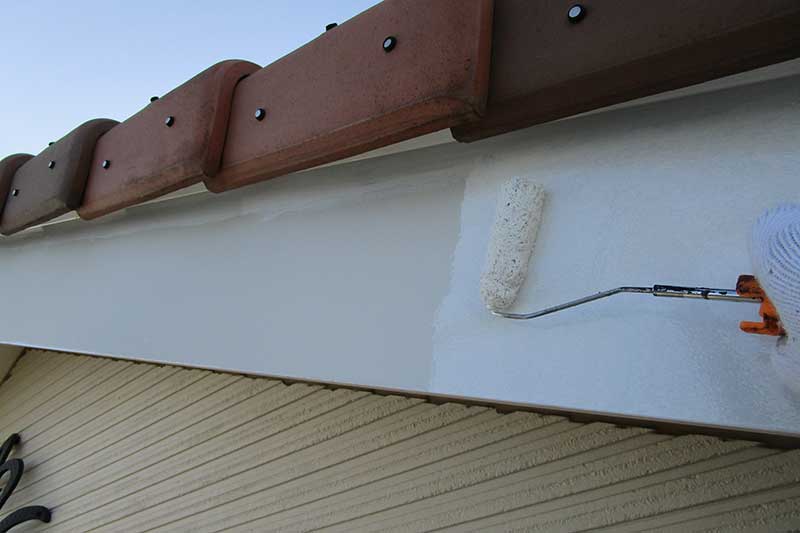 破風の錆止め塗装