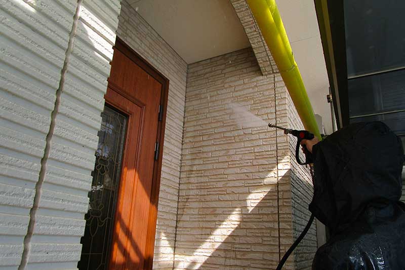 外壁の高圧洗浄