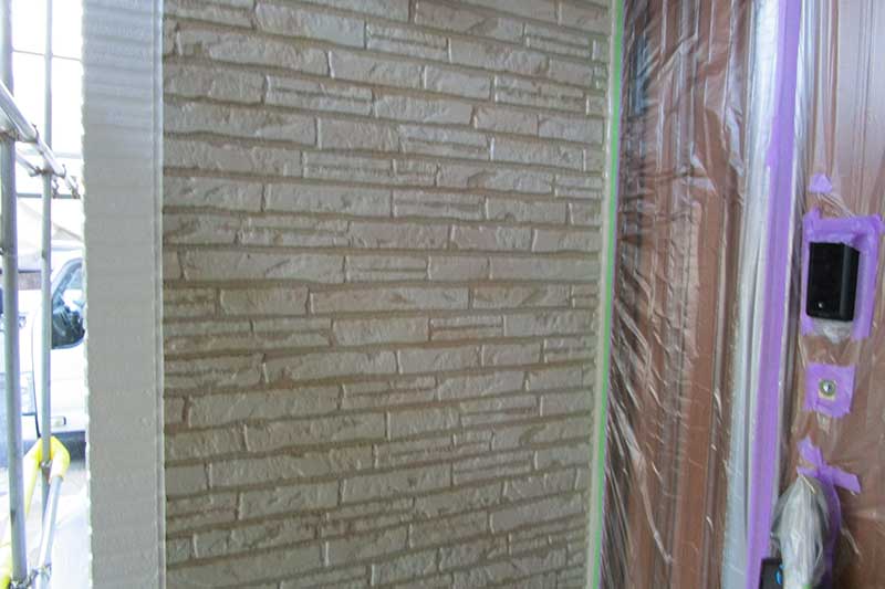 外壁のクリア塗装上塗り完了