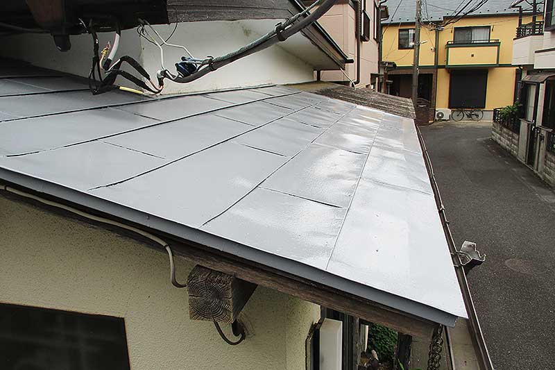 塗装が完了した下屋根