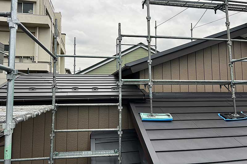 カバー工法施工後の屋根