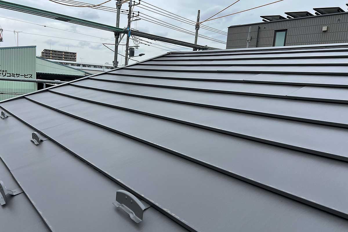 カバー工法施工後の屋根