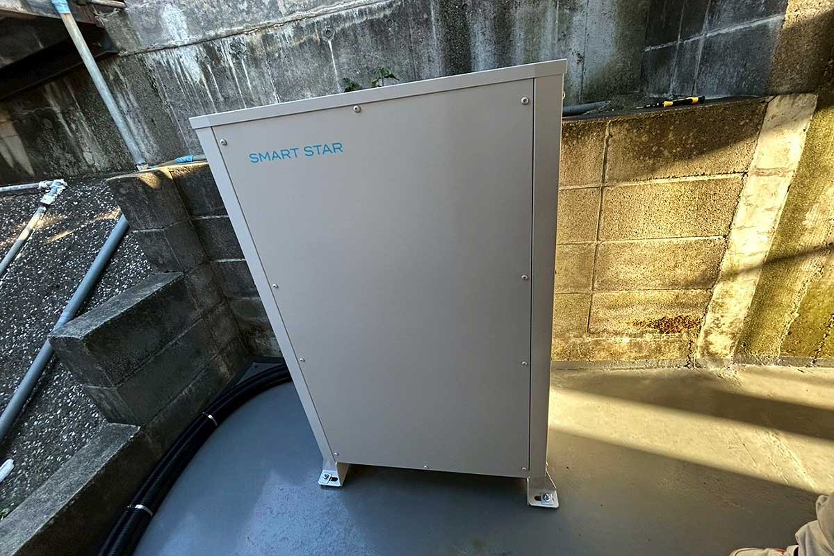 設置後の蓄電池スマートスター正面