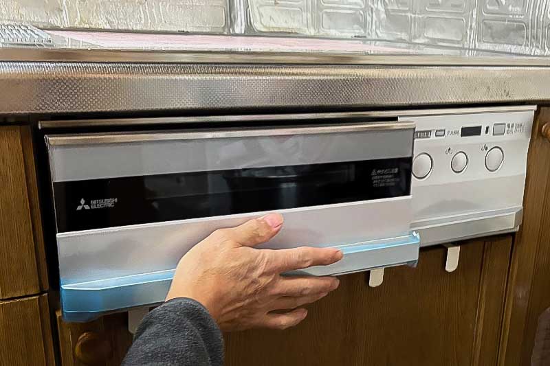 グリル（扉・受け皿・あみ）取付作業