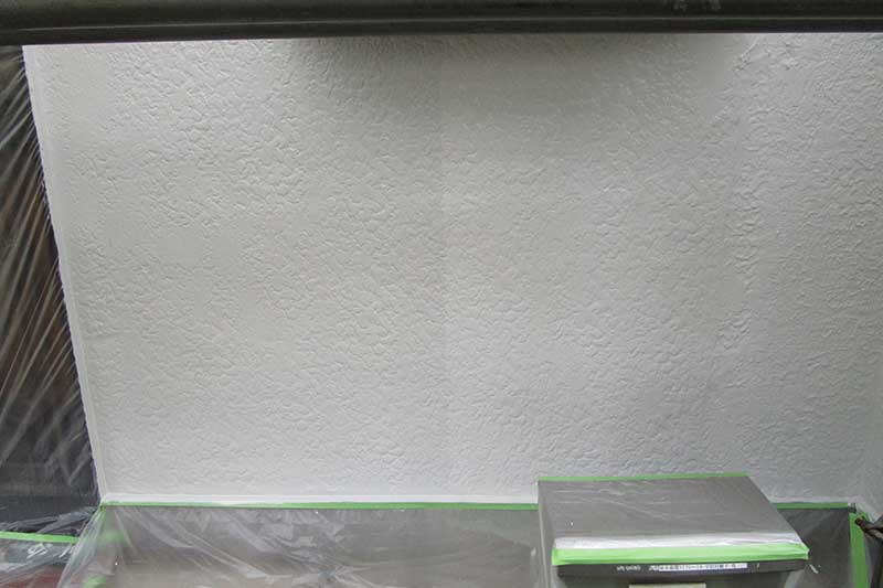 外壁の上塗り作業外壁全体