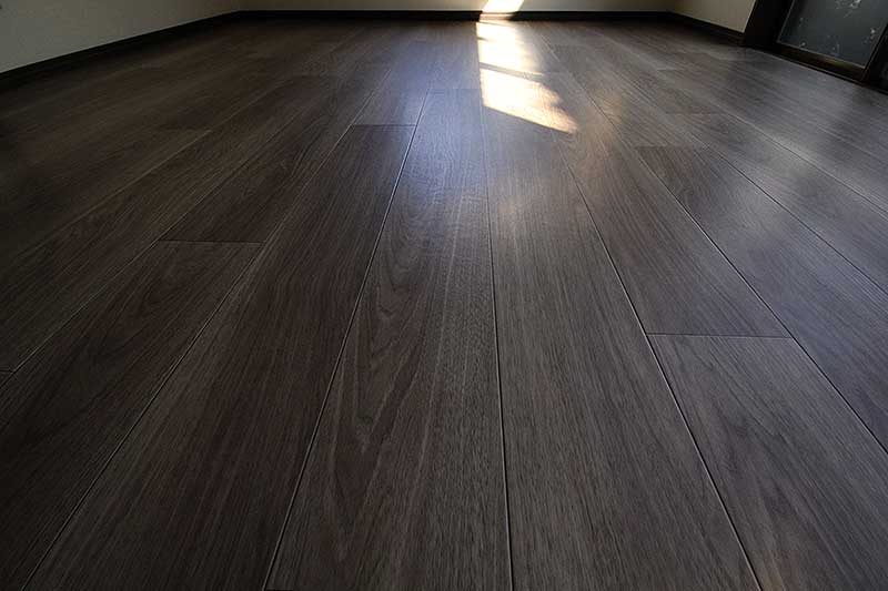 リフォーム後の洋室の床