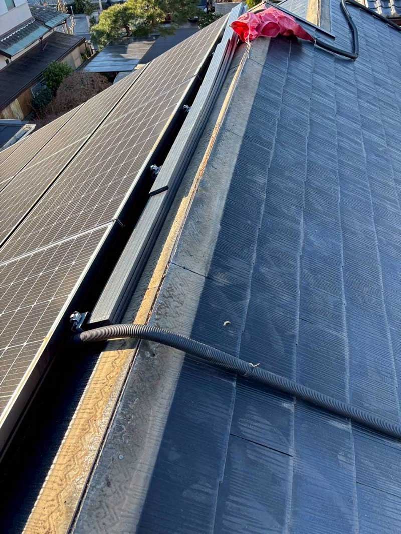 既存の棟板金と貫板の解体・撤去