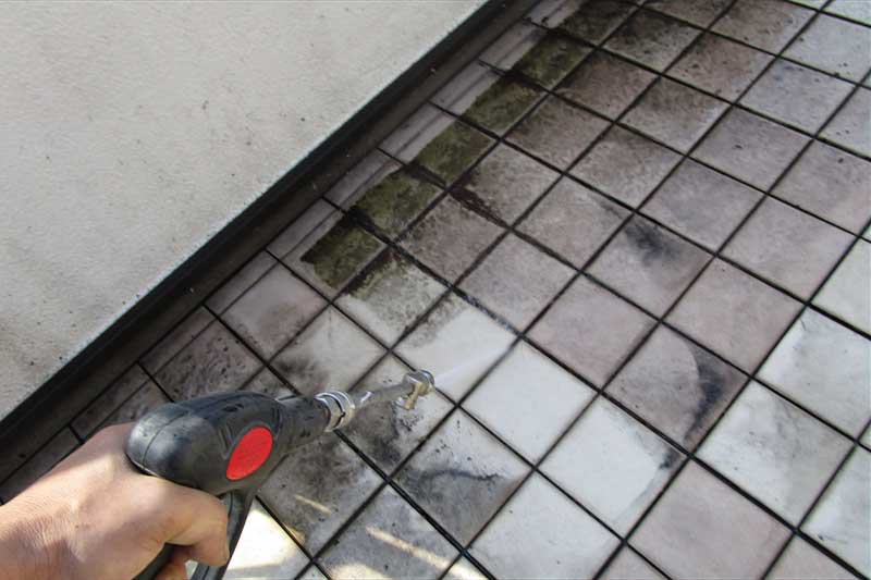 ベランダの高圧洗浄
