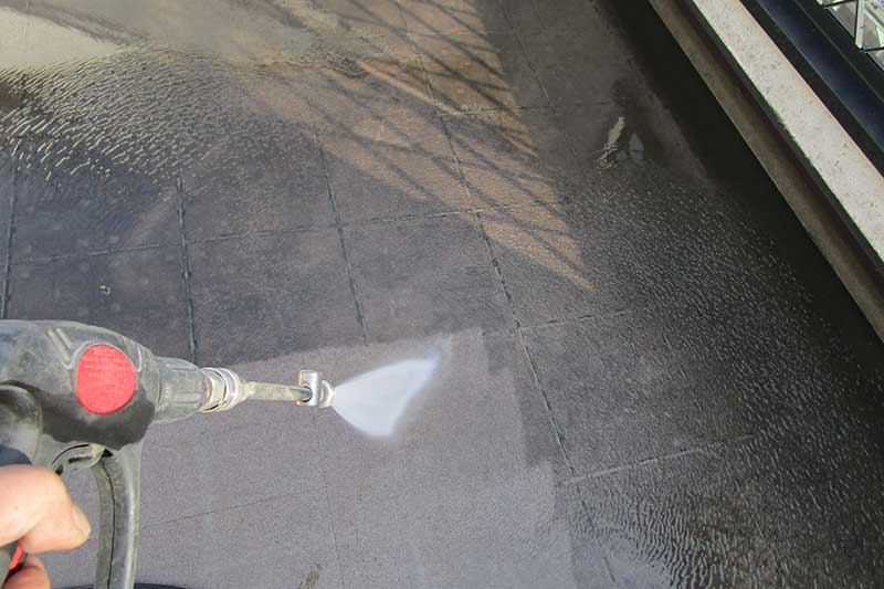 ベランダの高圧洗浄