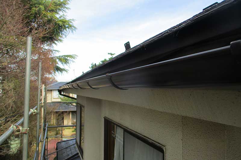 新しく雨樋取付