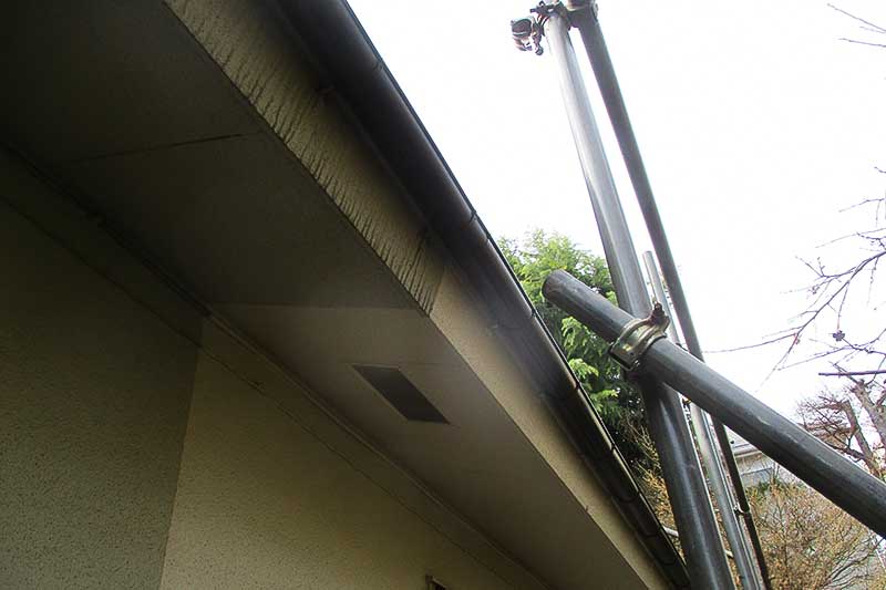 新しく雨樋取付