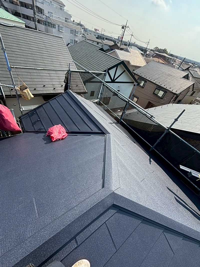 カバー工法施工後の屋根