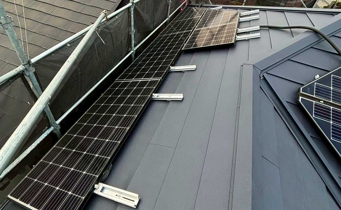カバー工法・太陽光再設置後の屋根