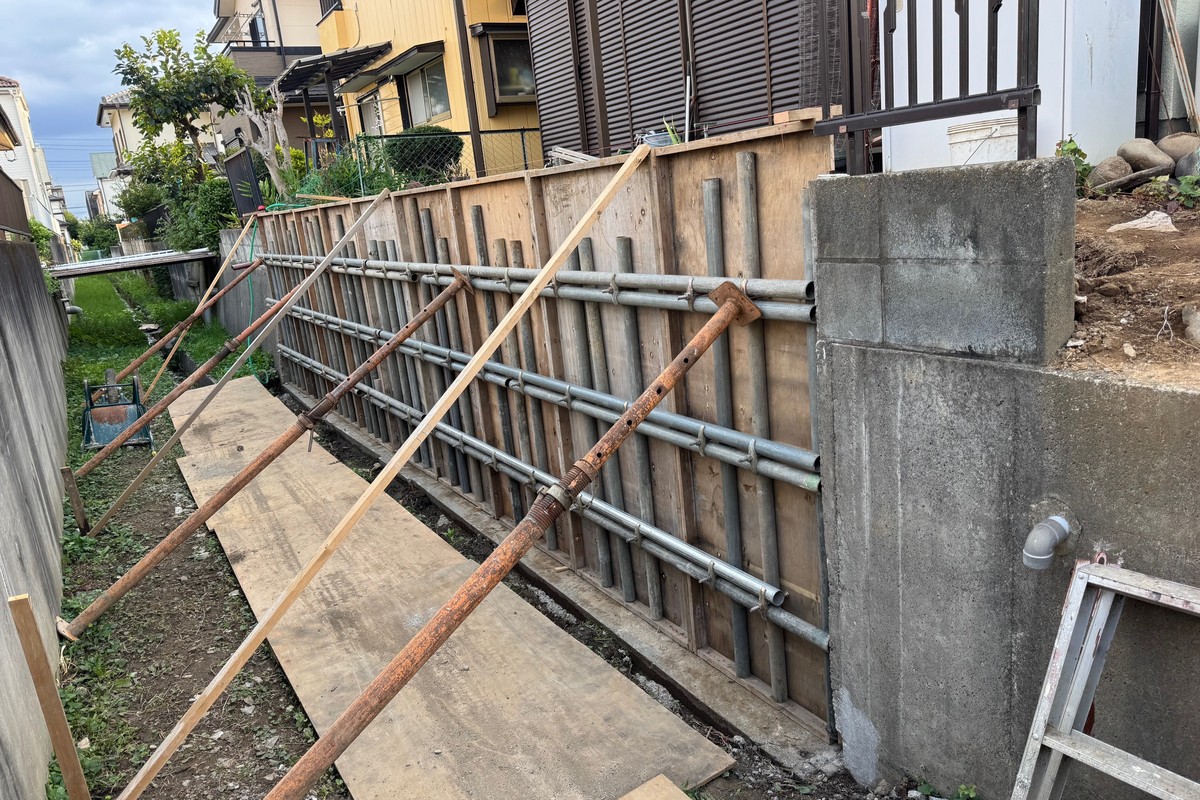 型枠の設置