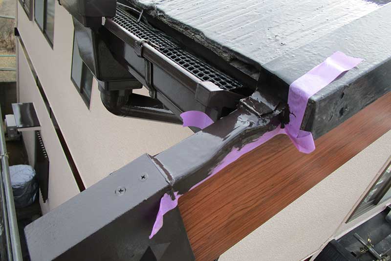 木部の塗装作業